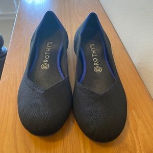Barely used black Rothys
